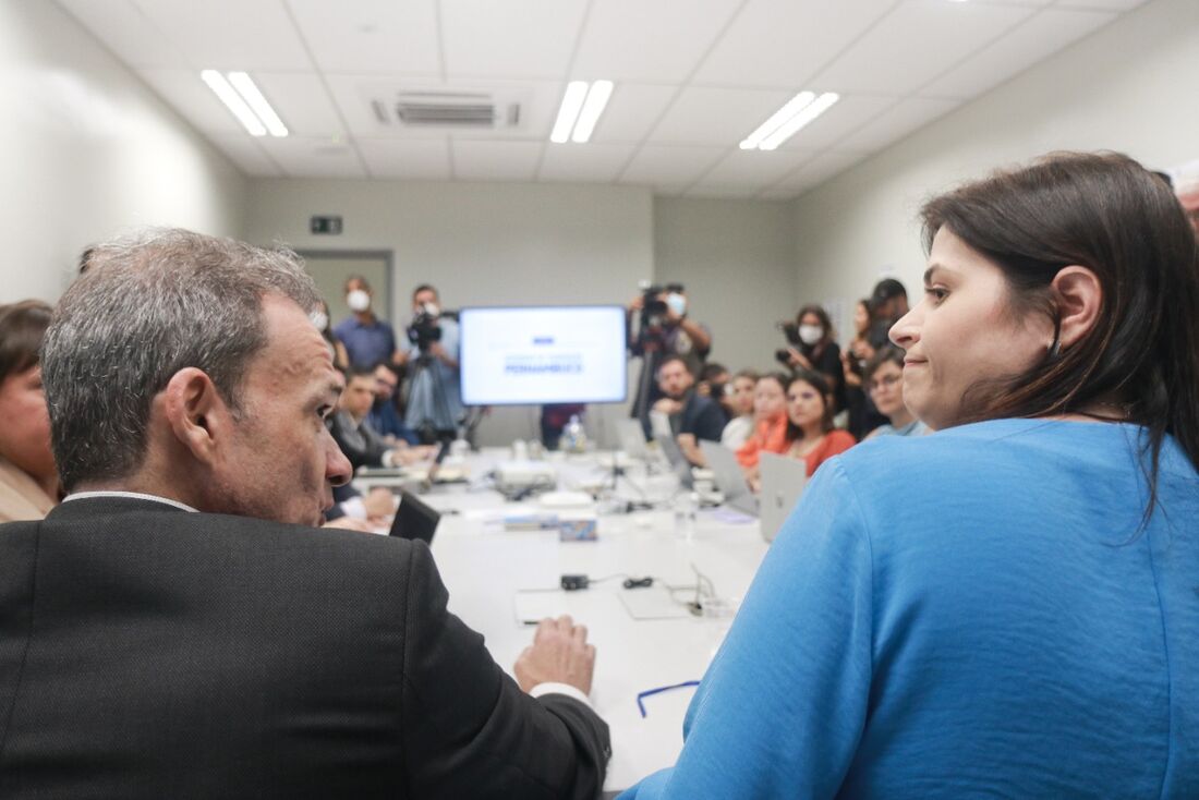 Início do ano letivo, Carnaval e aumento dos casos de Covid preocupam futuro Governo de Pernambuco