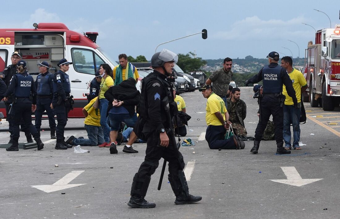 Atentado à democracia, associação criminosa e mais: entenda possíveis acusações por atos em Brasília