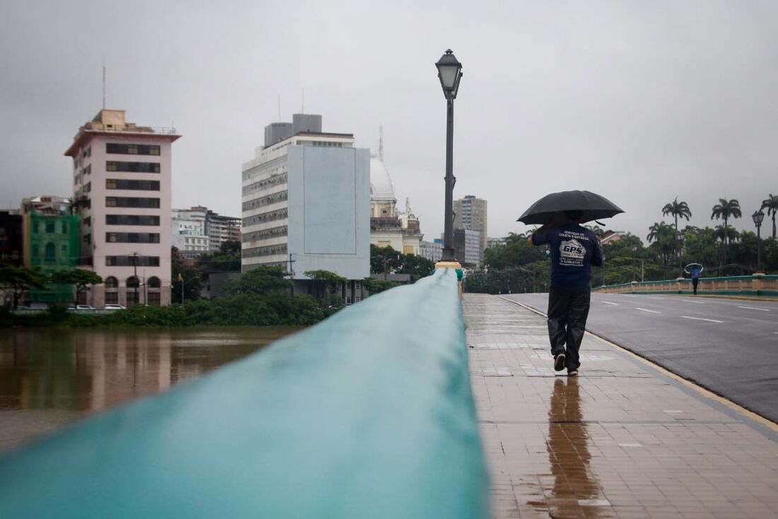 Apac emite alerta de pancadas de chuvas moderadas na RMR e Zona da Mata