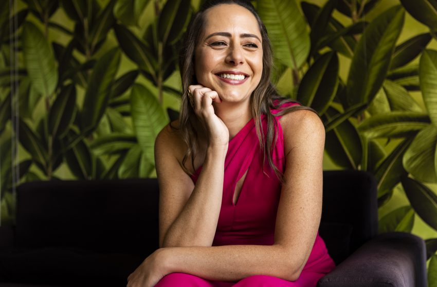 Fernanda Valença lança “Sonatina 412” na Livraria Jardim