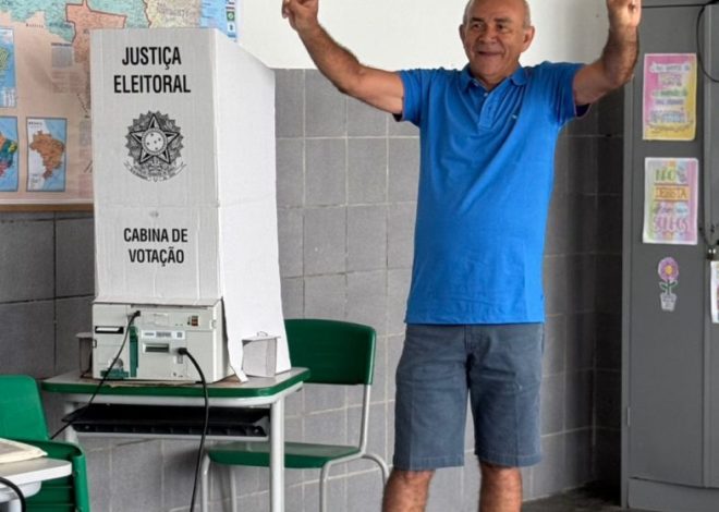 Eduardo Honório vota logo cedo e reforça importância da democracia